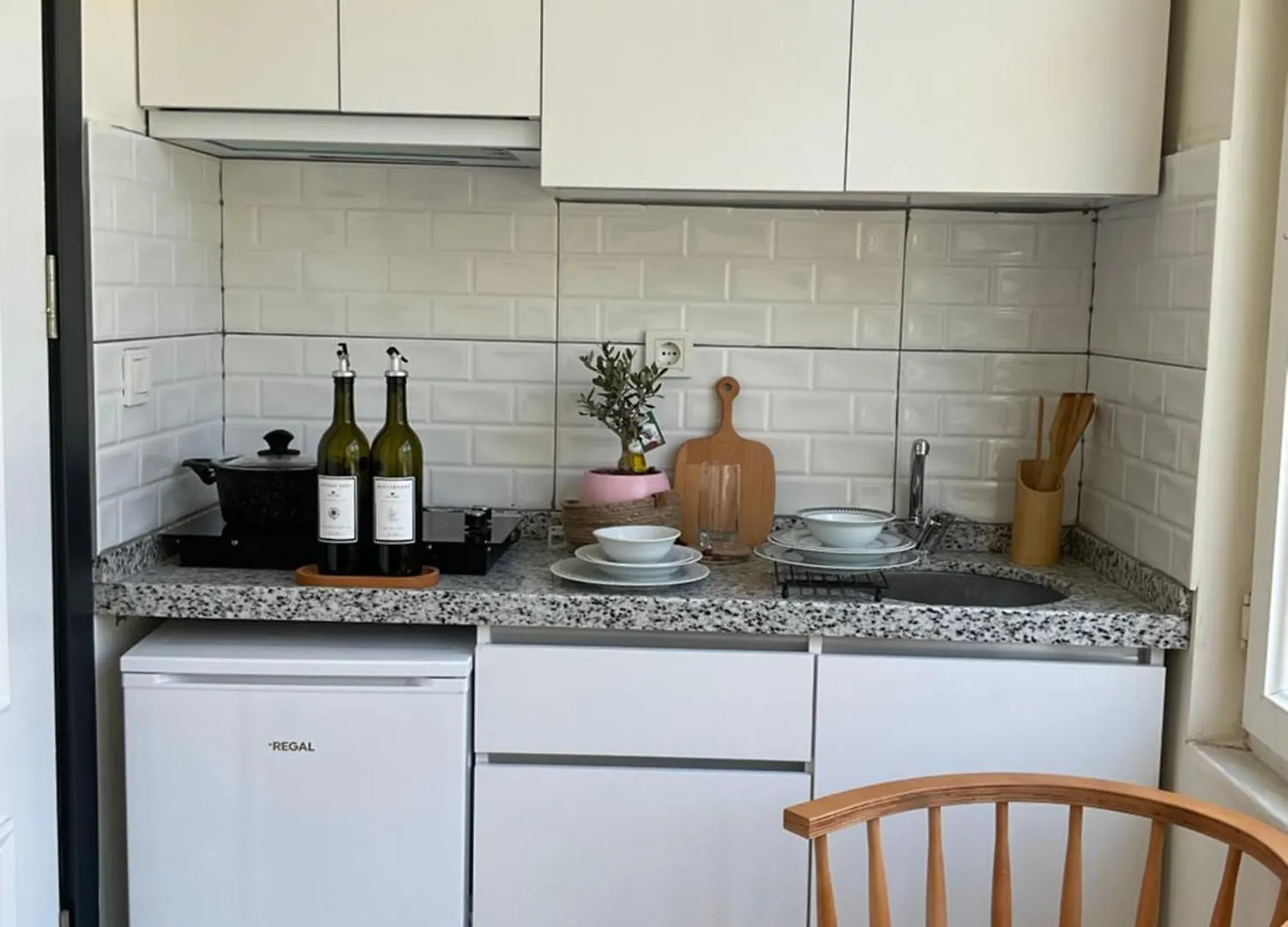 2Br And 2Bath Balcony Apt In Heart Of Isatanbul #3 Istanbul Apartment